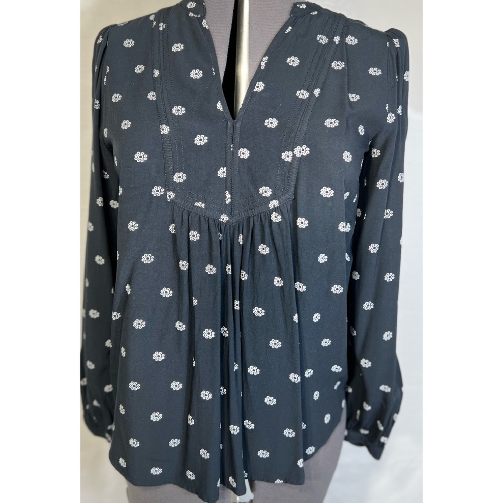 Women's Small Loft Long Sleeve Blouse